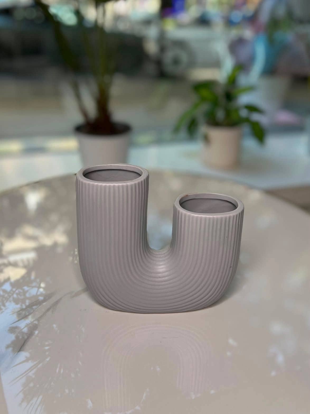 Grey vase, 1. fotó